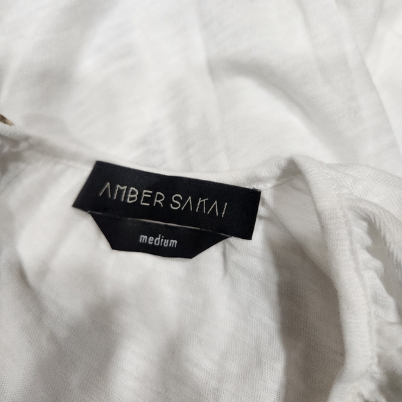 Amber Sakai Keyhole White Puff Sleeve Shirt - Picture 5 of 5